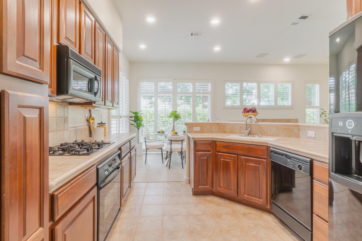 Photo #29: ML82044577 Listing: Photo #29