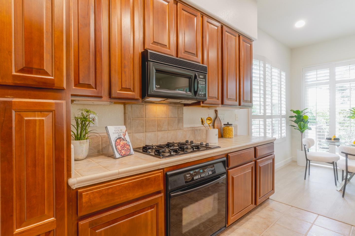 Photo #32: ML82044577 Listing: Photo #32