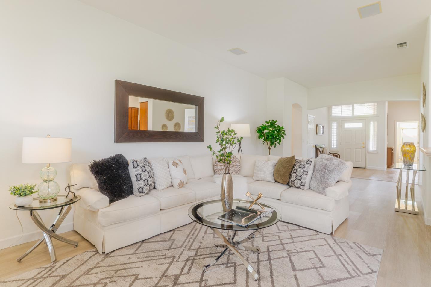 Photo #4: ML82044577 Listing: Photo #4