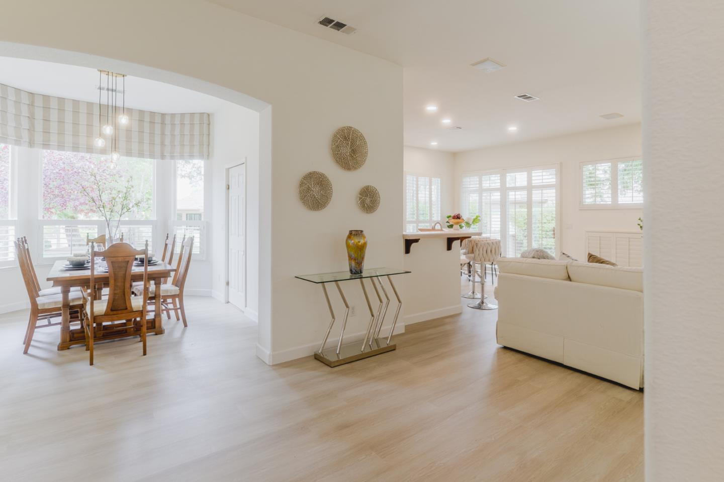 Photo #5: ML82044577 Listing: Photo #5