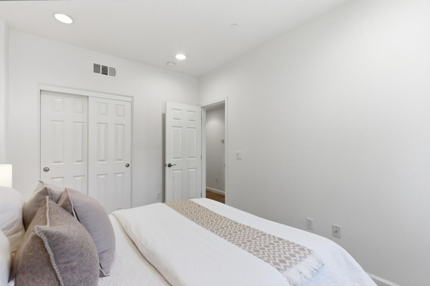 Photo #17: ML82044609 Listing: Photo #17