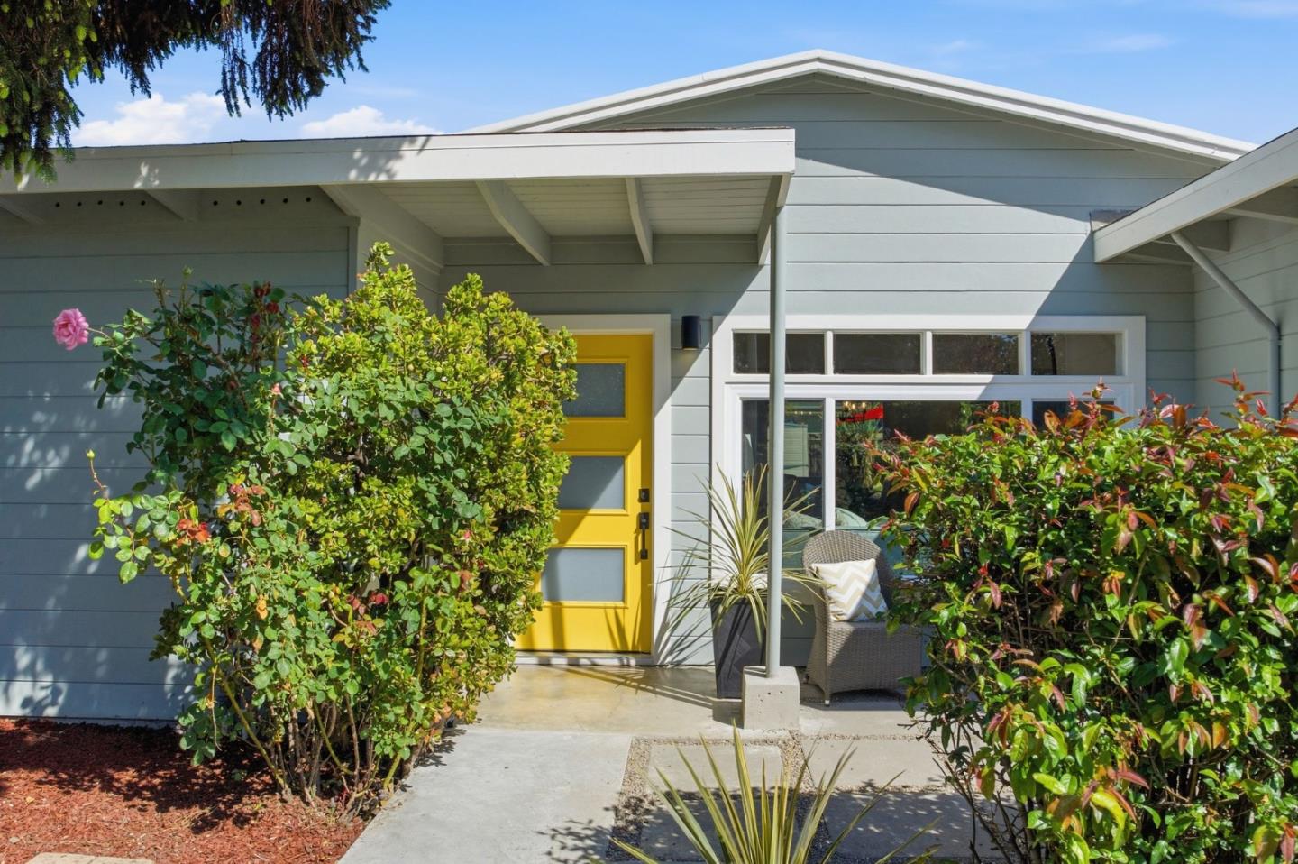 Front Image Thumbnail for ML82044618