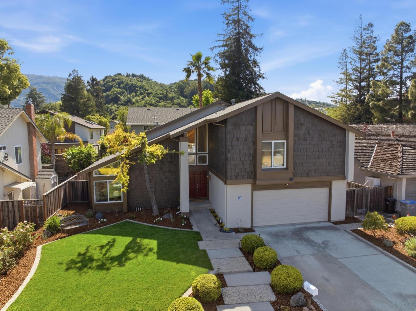 Front Image Thumbnail for ML82044637