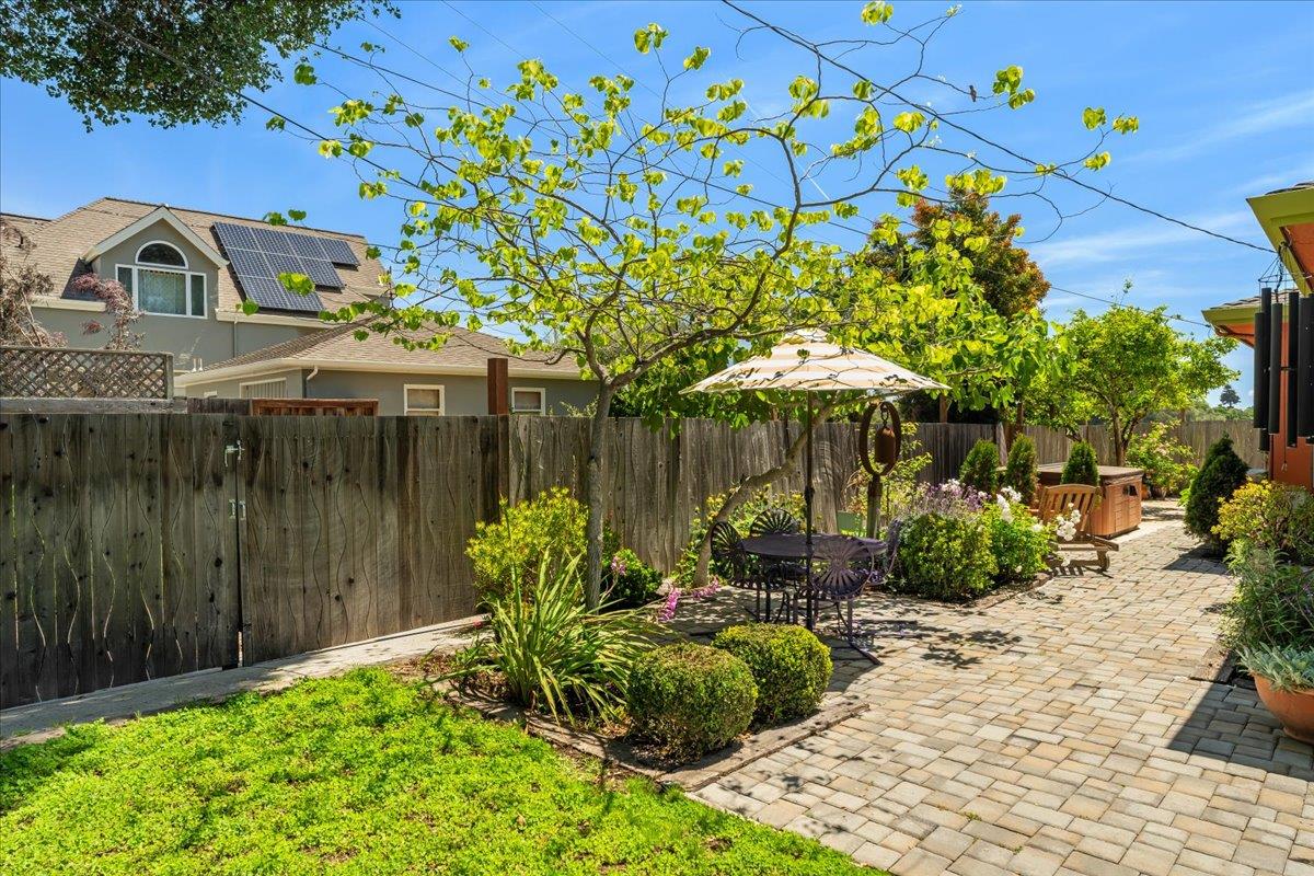 100 Mentel Avenue, Santa Cruz, CA, 95062
