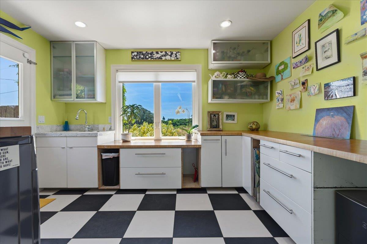 100 Mentel Avenue, Santa Cruz, CA, 95062
