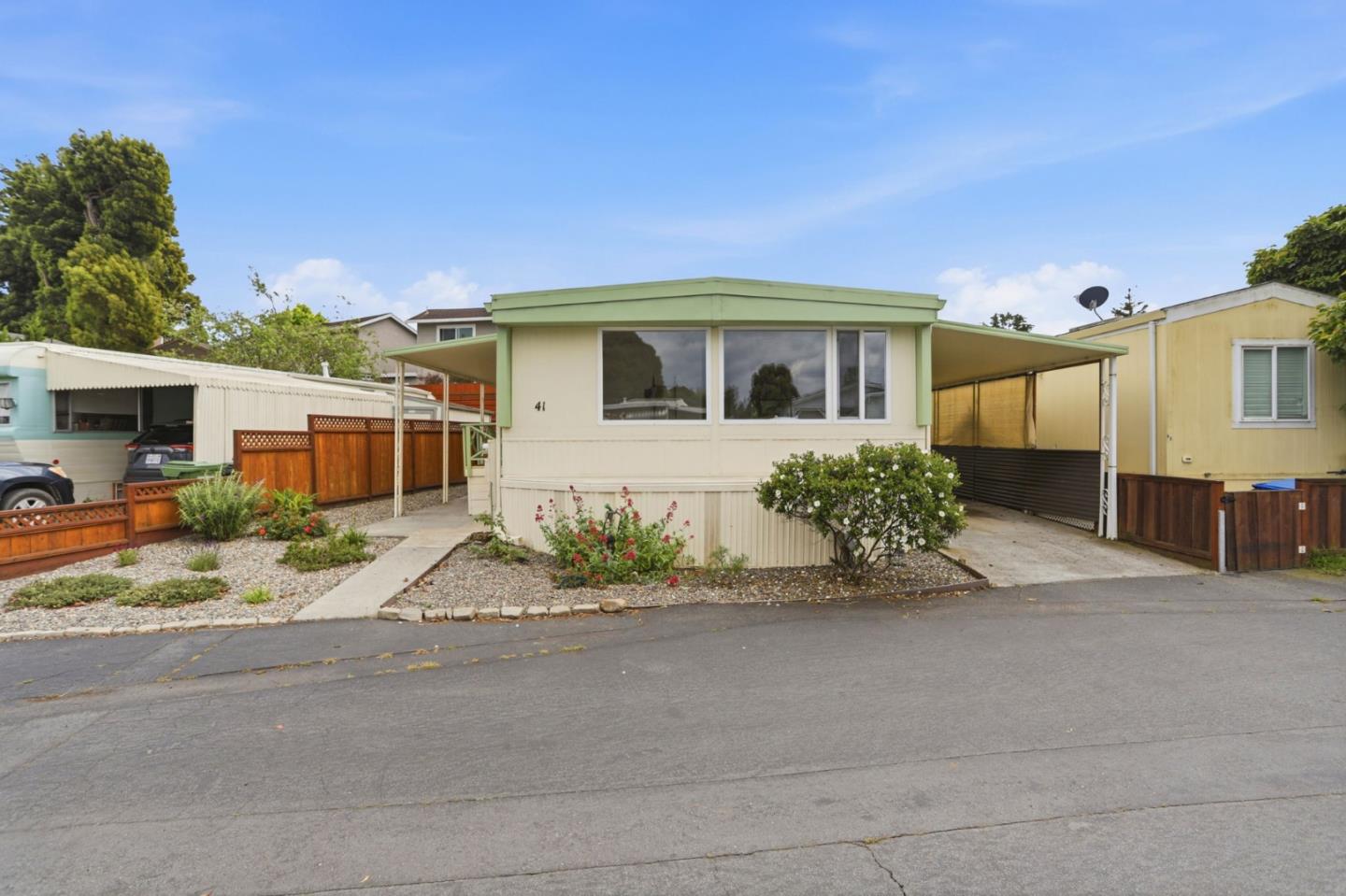 Front Image Thumbnail for ML82044786