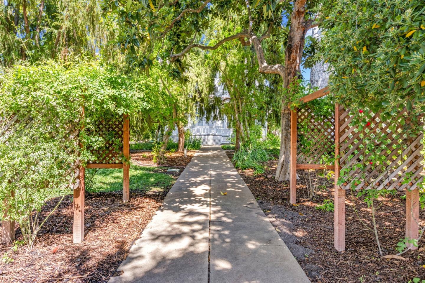 Front Image Thumbnail for ML82044793