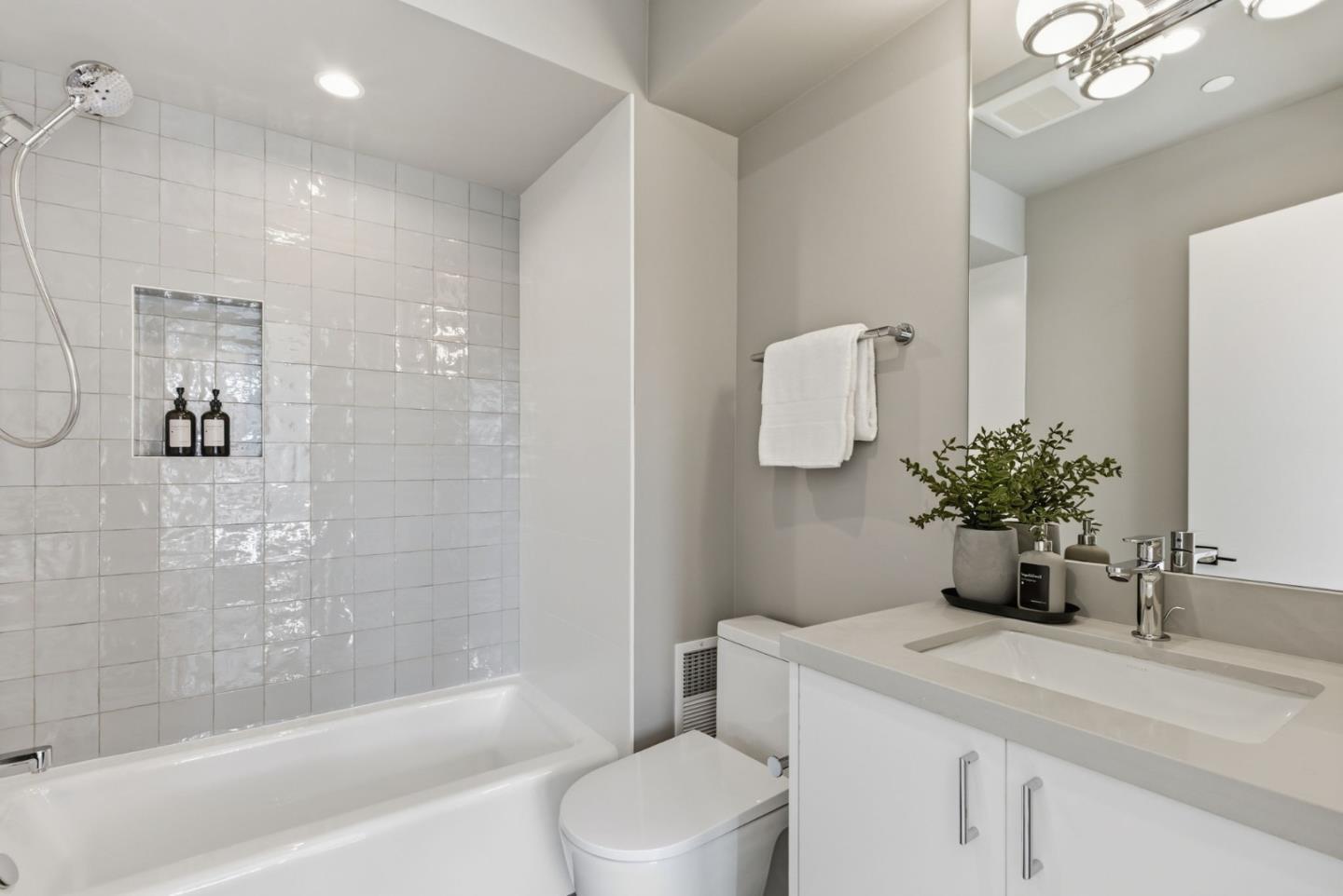 Photo #5: ML82044830 Listing: Photo #5