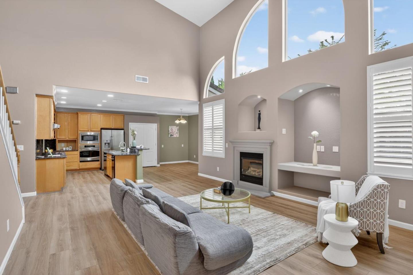 Front Image Thumbnail for ML82044845