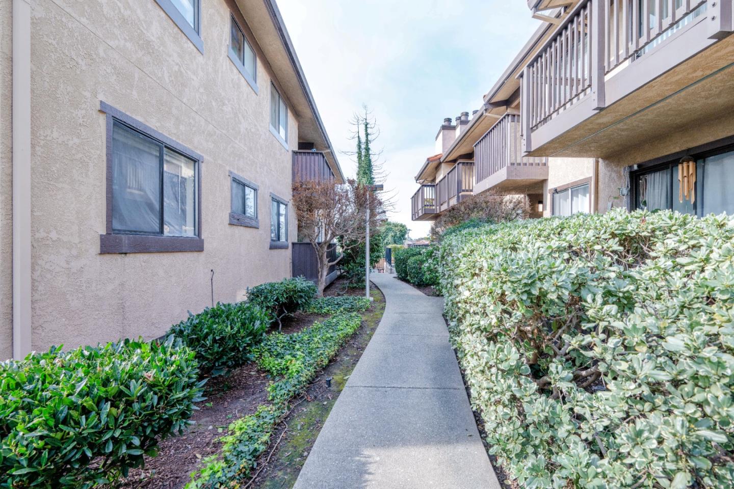 San Leandro  CA Condos For Sale
