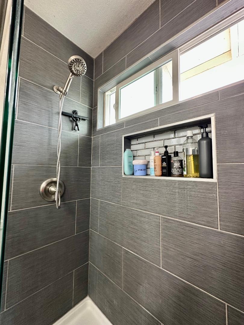 Photo #17: ML82044890 Listing: Photo #17