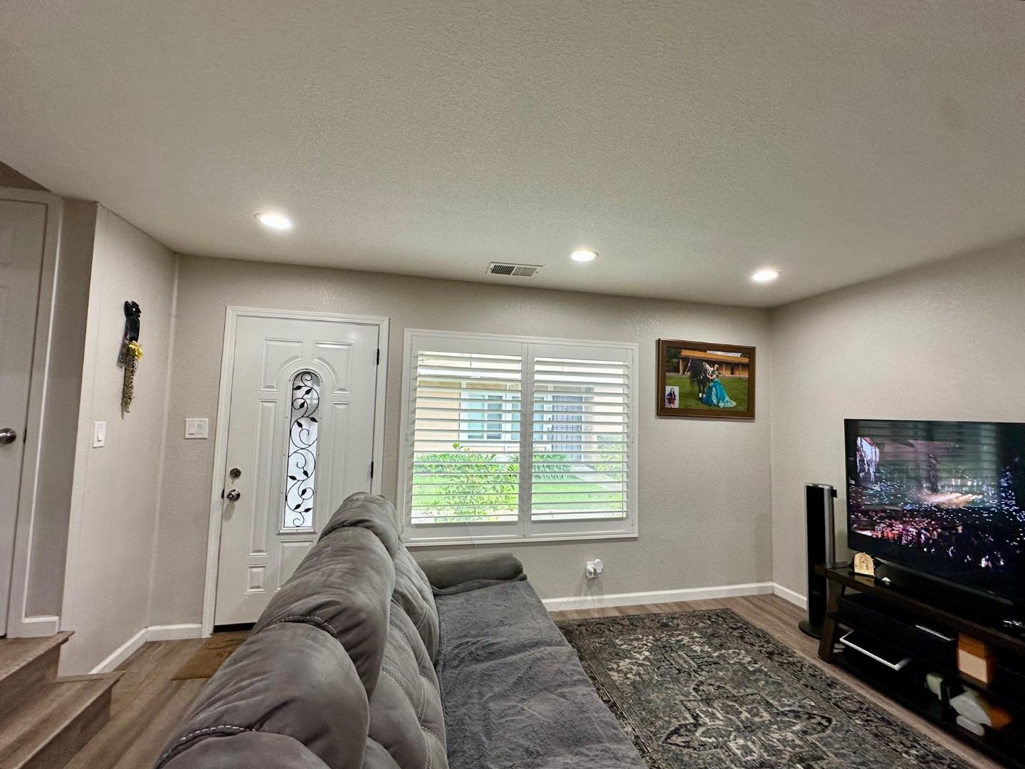 Photo #6: ML82044890 Listing: Photo #6