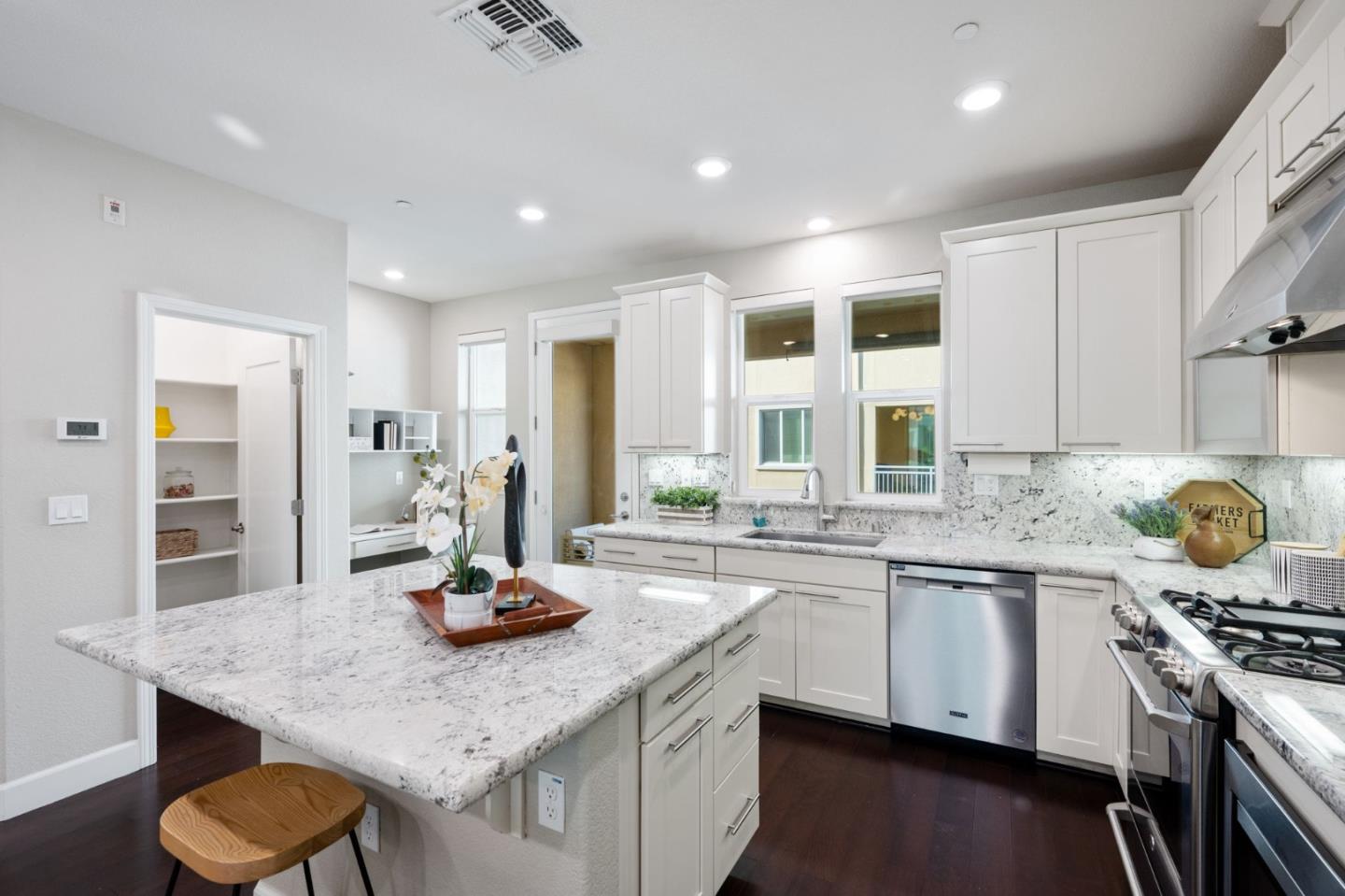 Photo #19: ML82044892 Listing: Photo #19