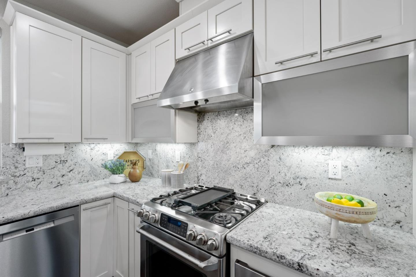 Photo #22: ML82044892 Listing: Photo #22