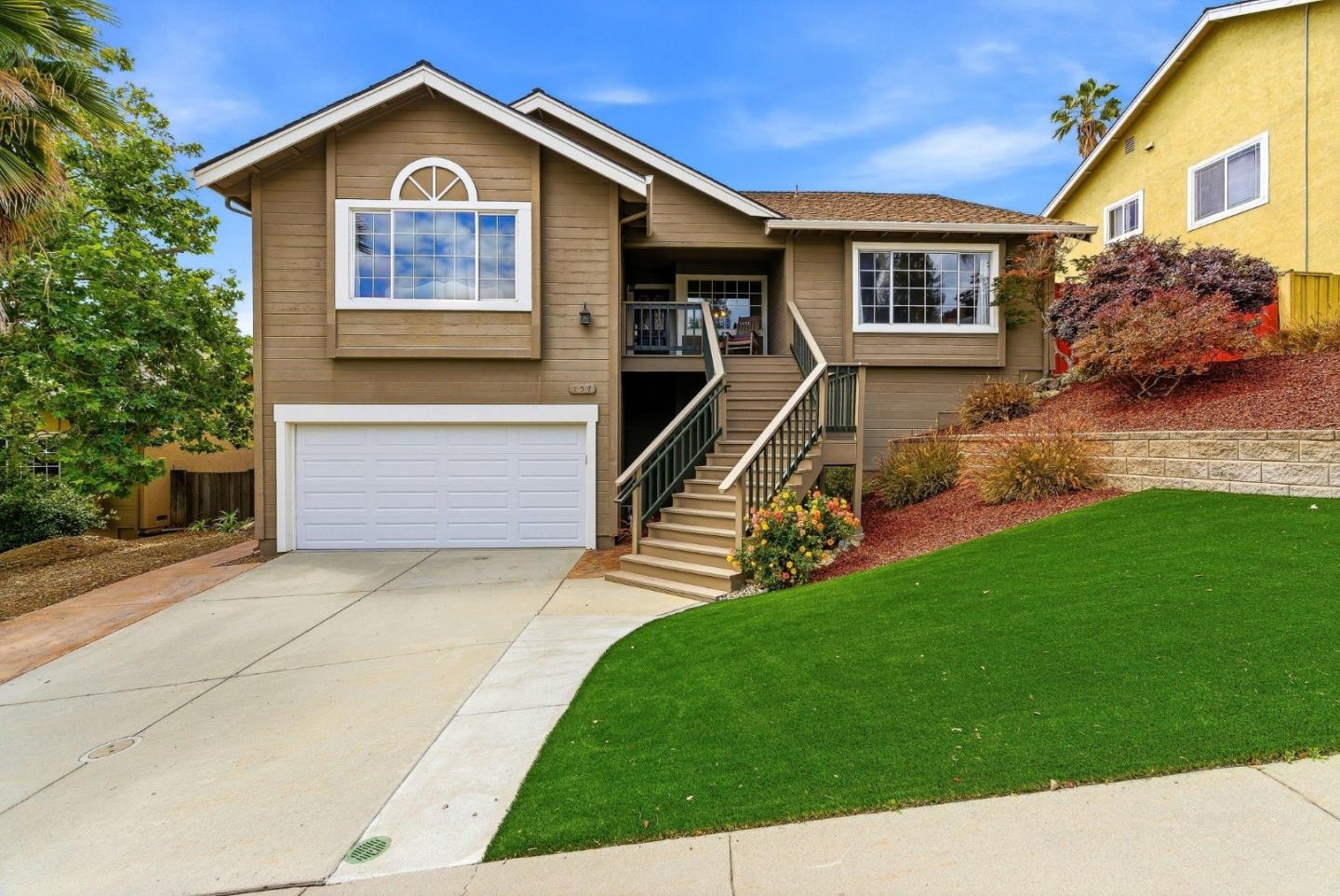 Front Image Thumbnail for ML82044970