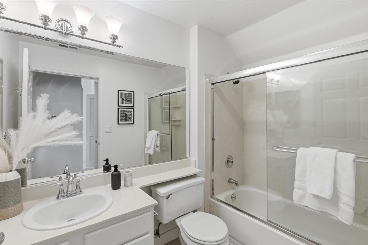 Photo #11: ML82044985 Listing: Photo #11