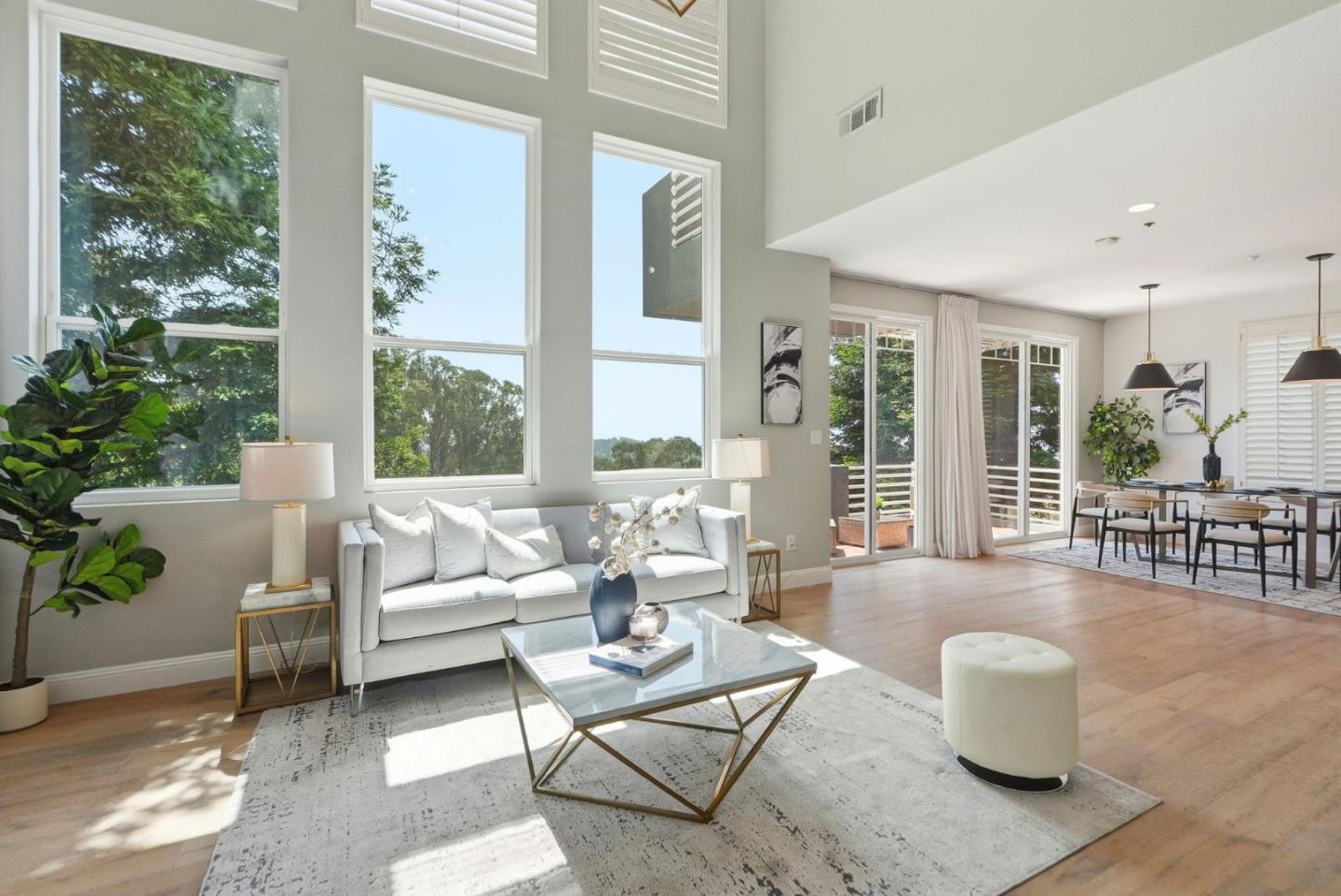 Front Image Thumbnail for ML82045001