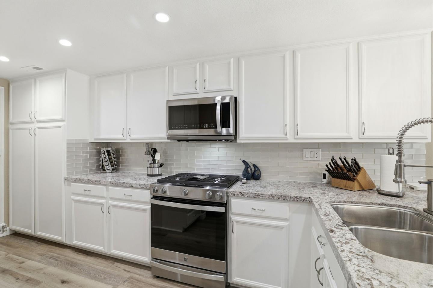 Photo #10: ML82045009 Listing: Photo #10