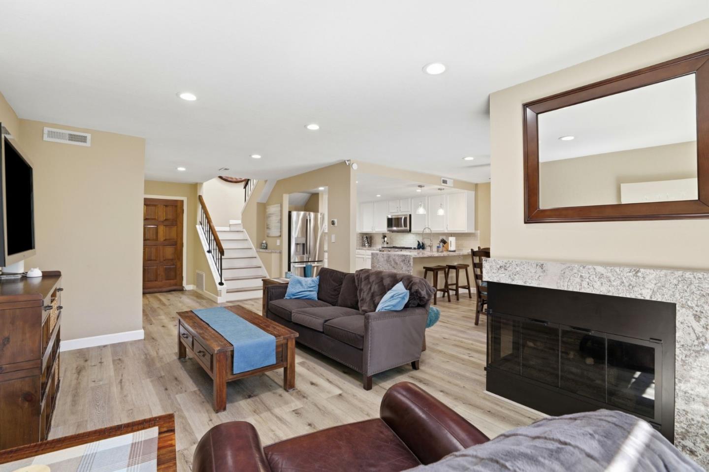 Photo #5: ML82045009 Listing: Photo #5