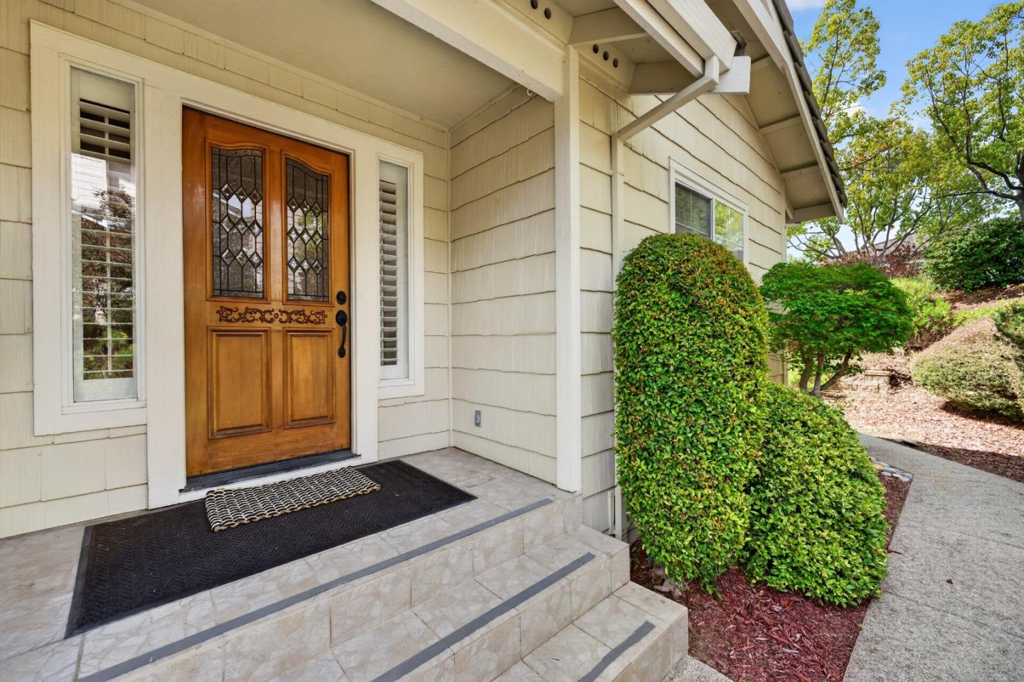 Front Image Thumbnail for ML82045015