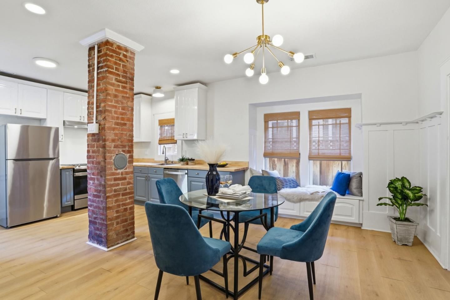 Front Image Thumbnail for ML82045046