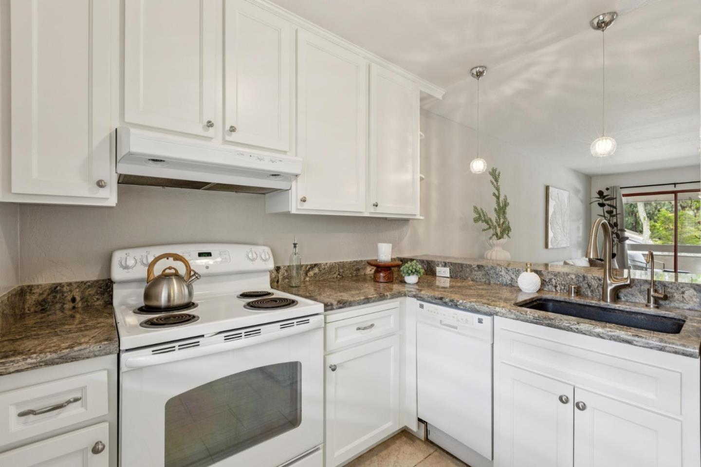 Photo #7: ML82045049 Listing: Photo #7