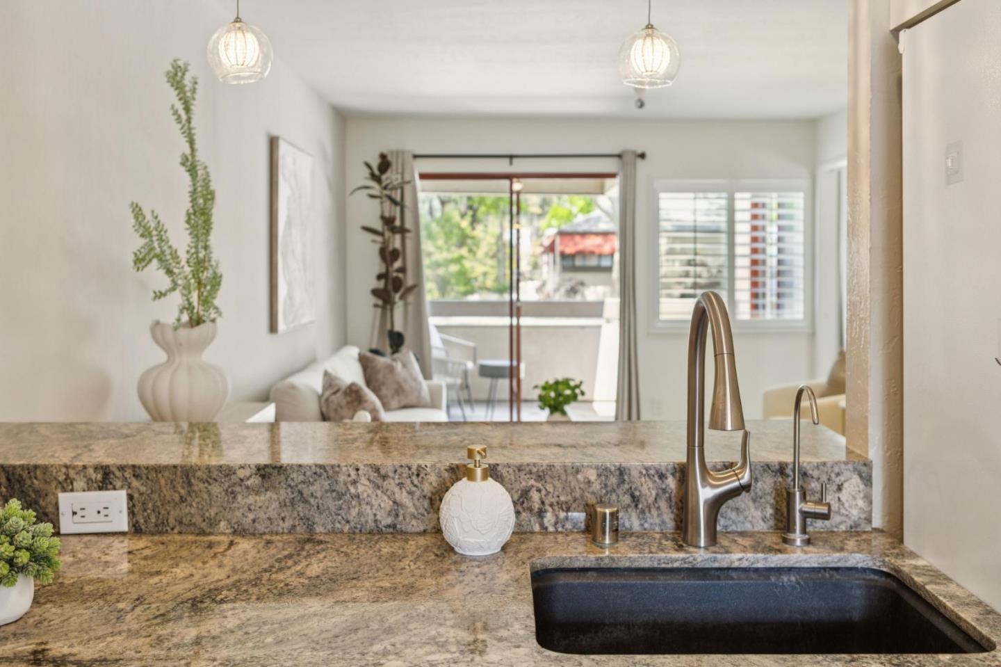 Photo #8: ML82045049 Listing: Photo #8