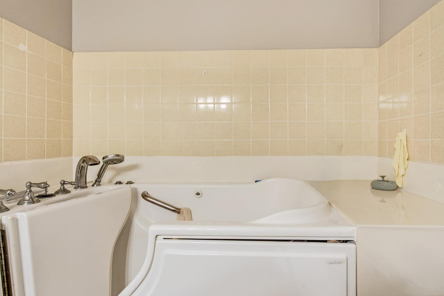 Photo #5: ML82045061 Listing: Photo #5