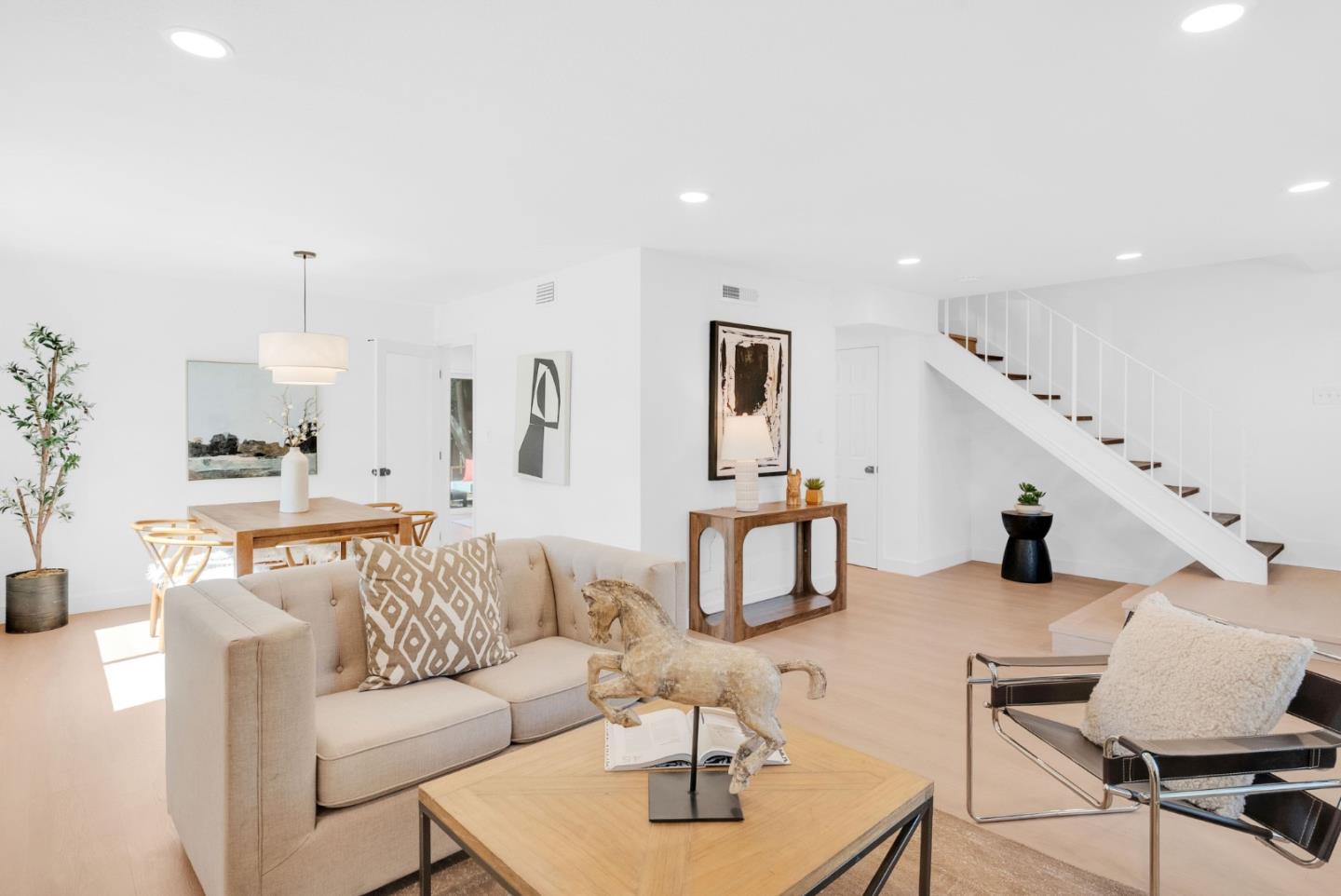 Photo #4: ML82045077 Listing: Photo #4