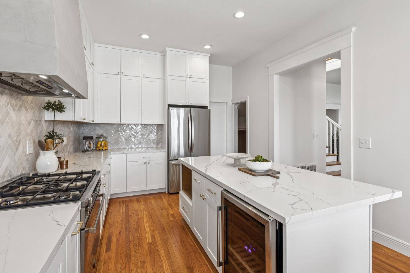 853 Vista Drive, Redwood City, CA, 94062