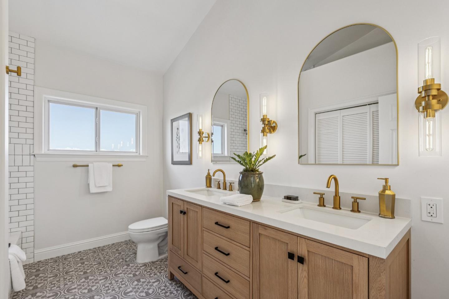 853 Vista Drive, Redwood City, CA, 94062