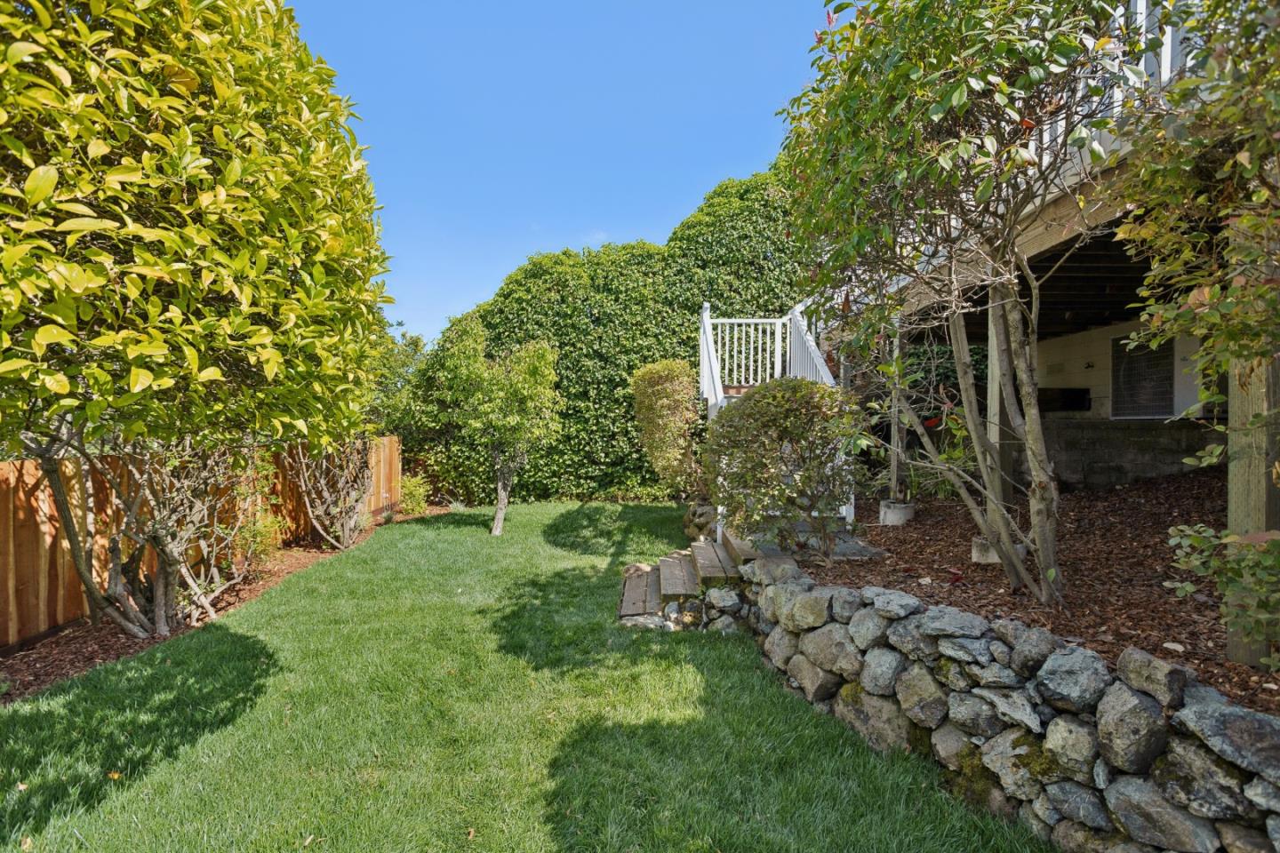 853 Vista Drive, Redwood City, CA, 94062