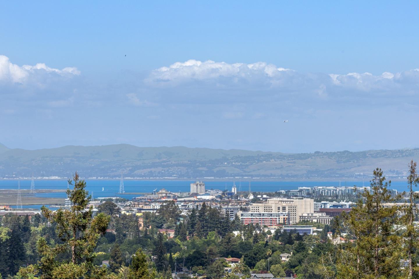 853 Vista Drive, Redwood City, CA, 94062