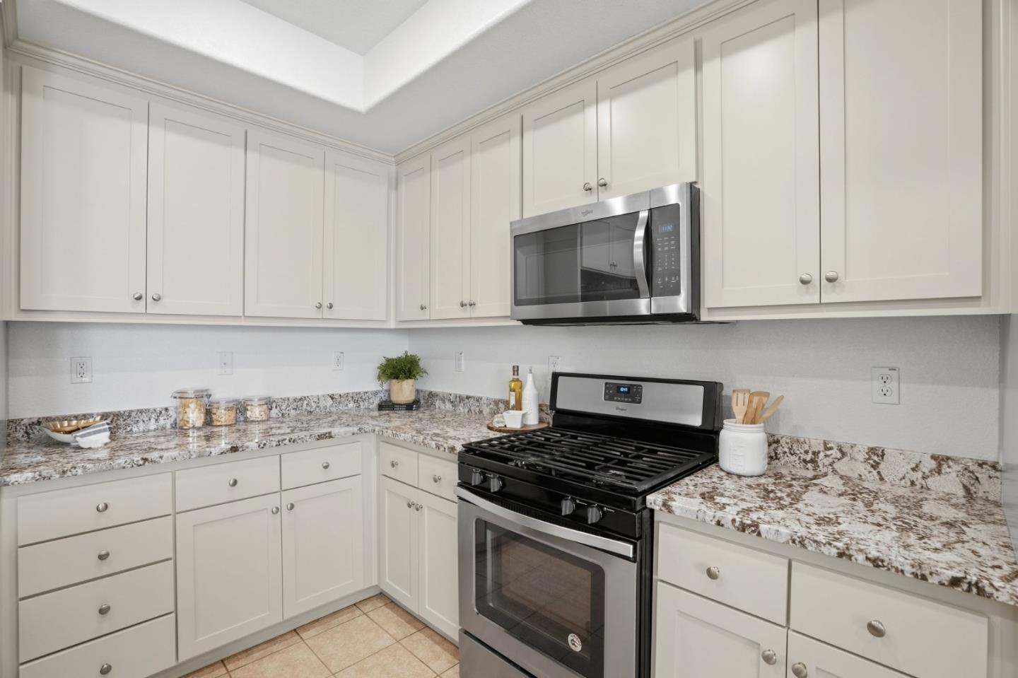 Photo #8: ML82045109 Listing: Photo #8