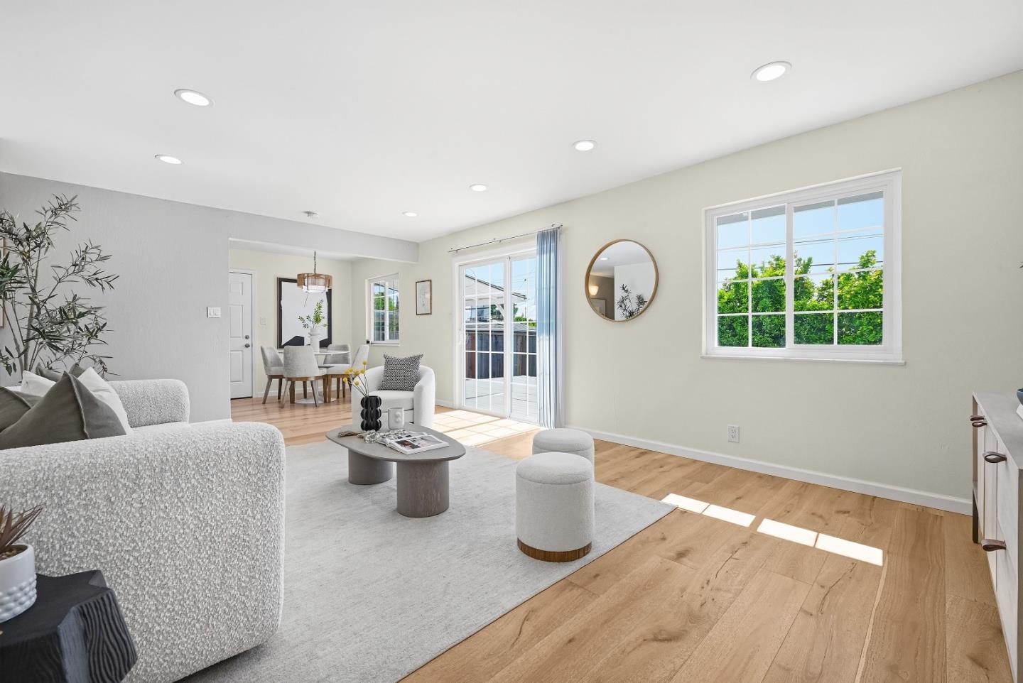 Front Image Thumbnail for ML82045173