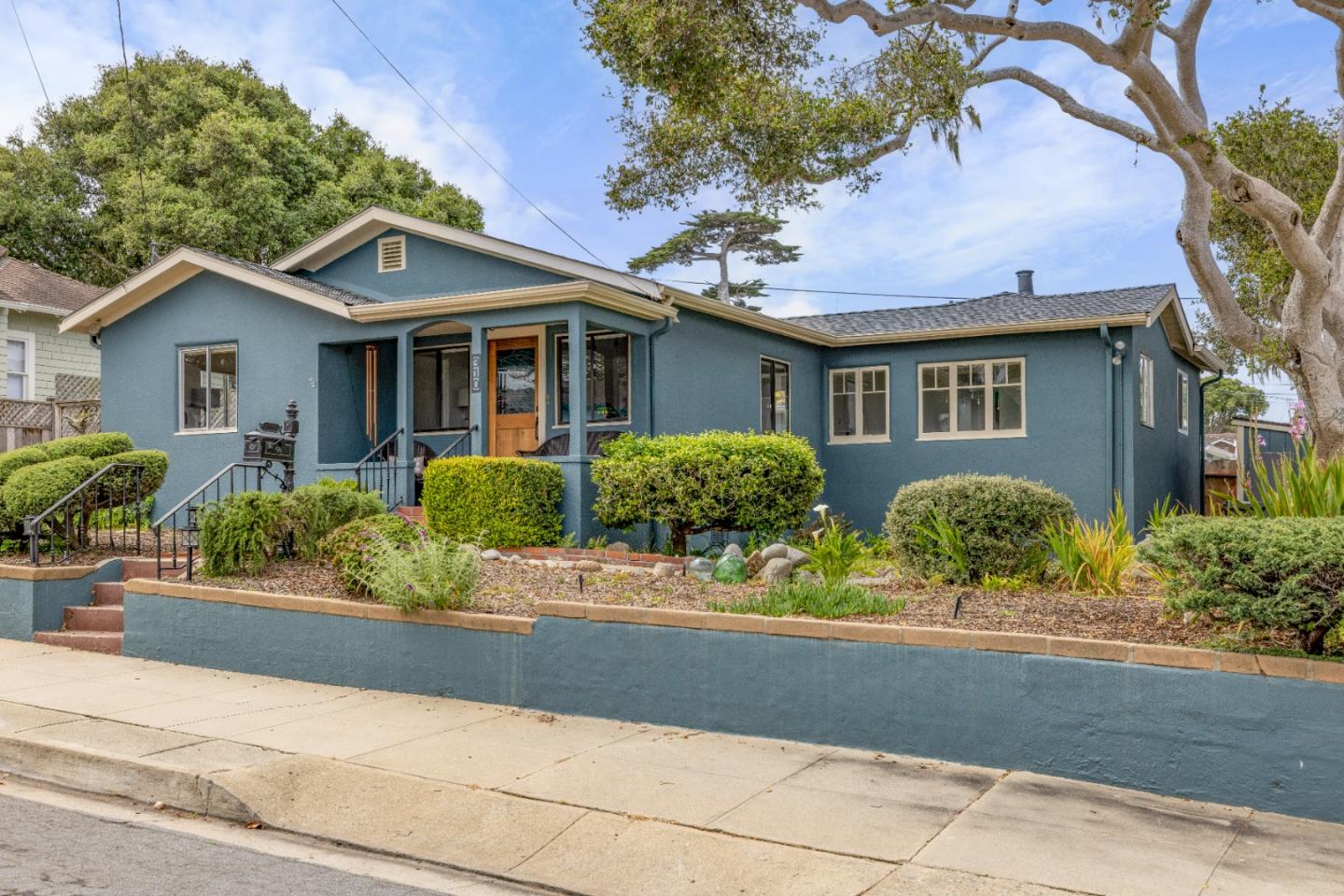 Front Image Thumbnail for ML82045187