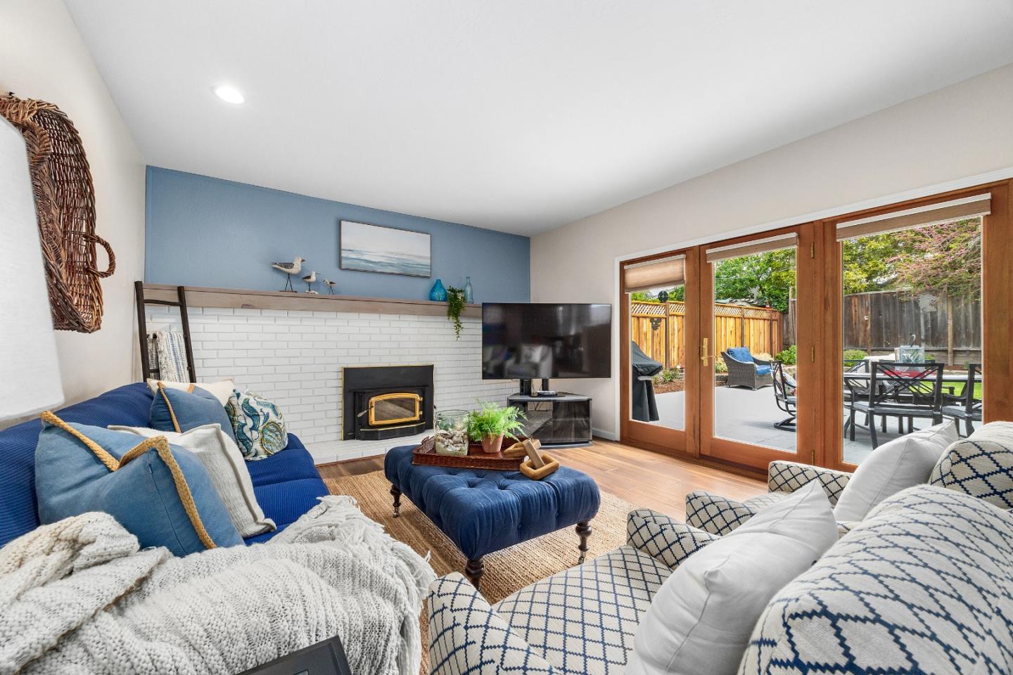 200 Magellan Street, Capitola, CA, 95010