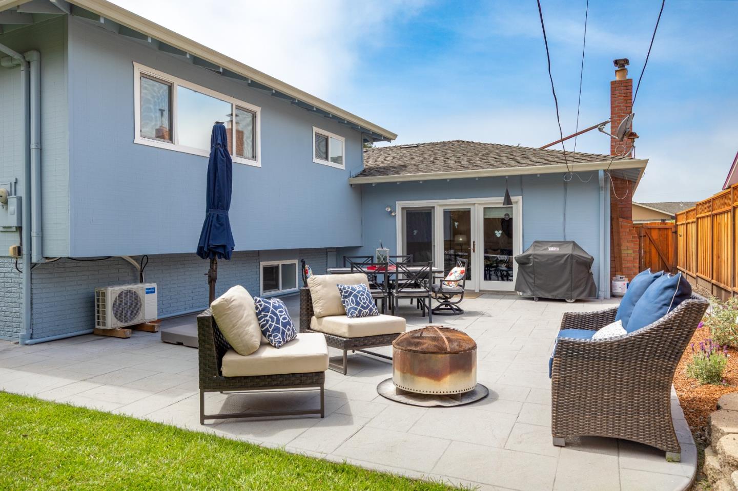 200 Magellan Street, Capitola, CA, 95010
