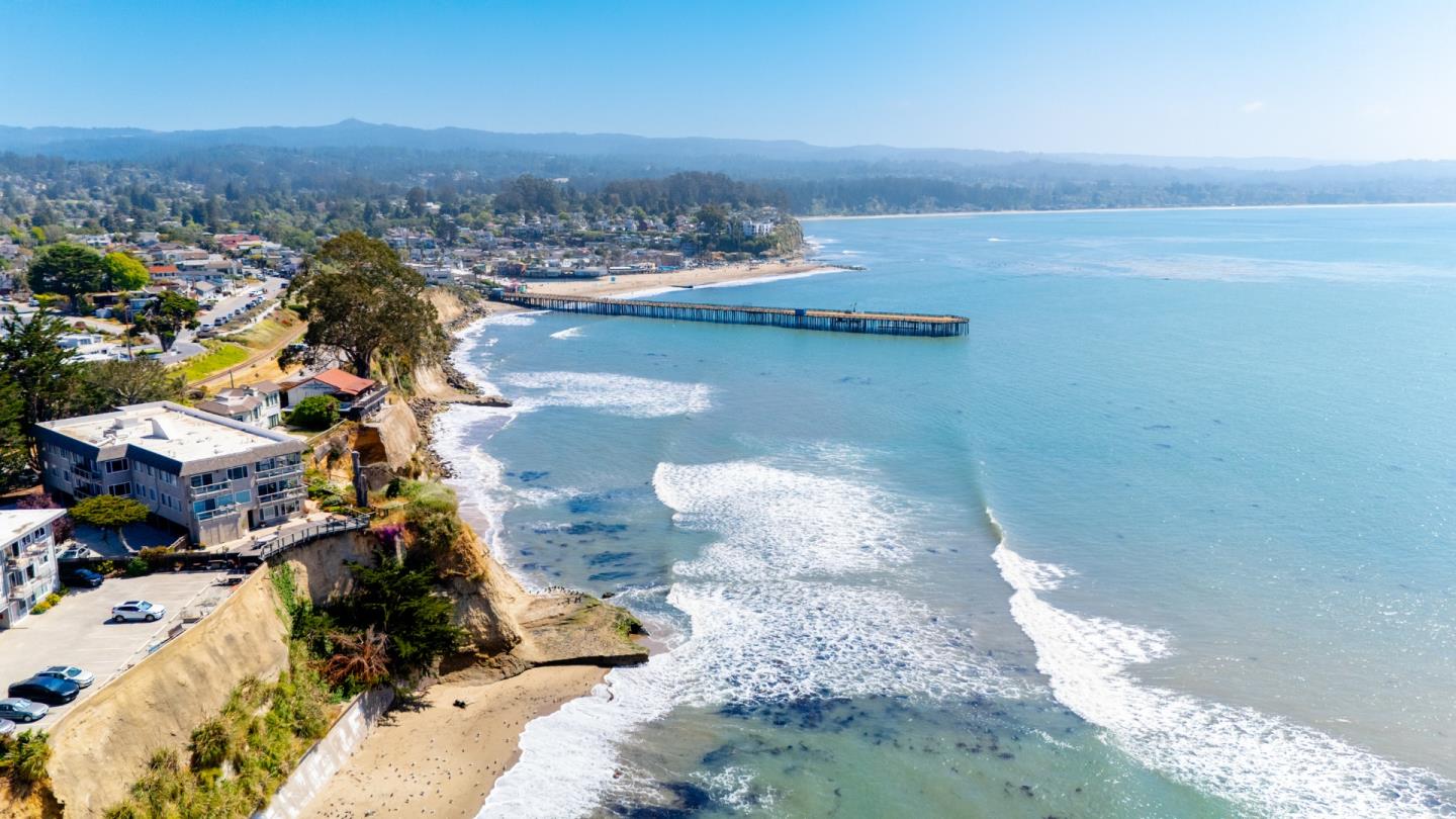 200 Magellan Street, Capitola, CA, 95010