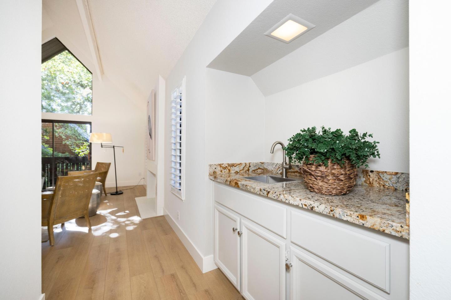 Photo #4: ML82045241 Listing: Photo #4