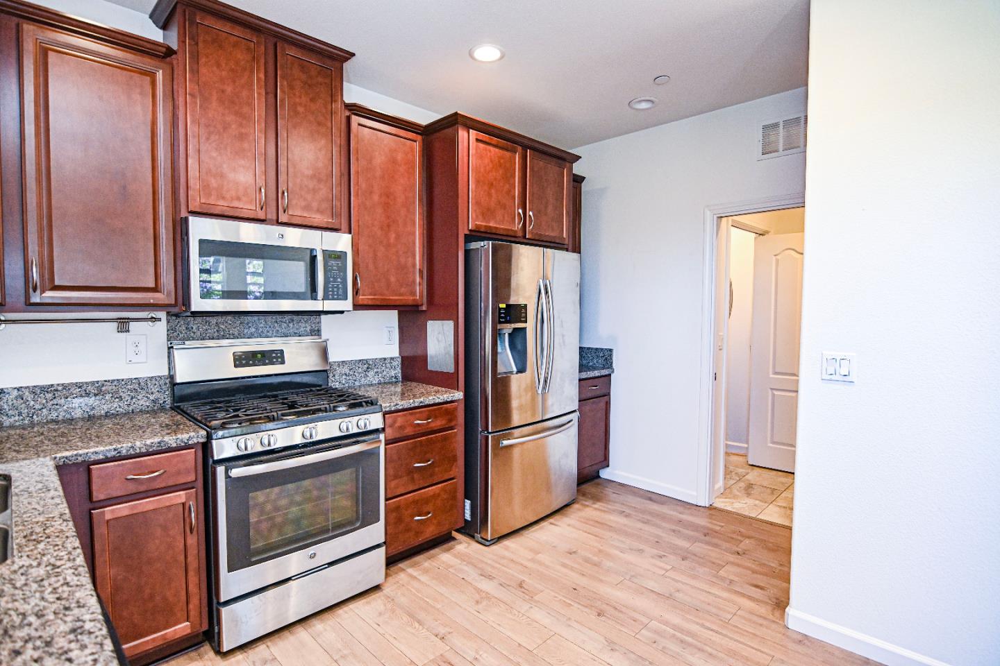 Photo #7: ML82045290 Listing: Photo #7