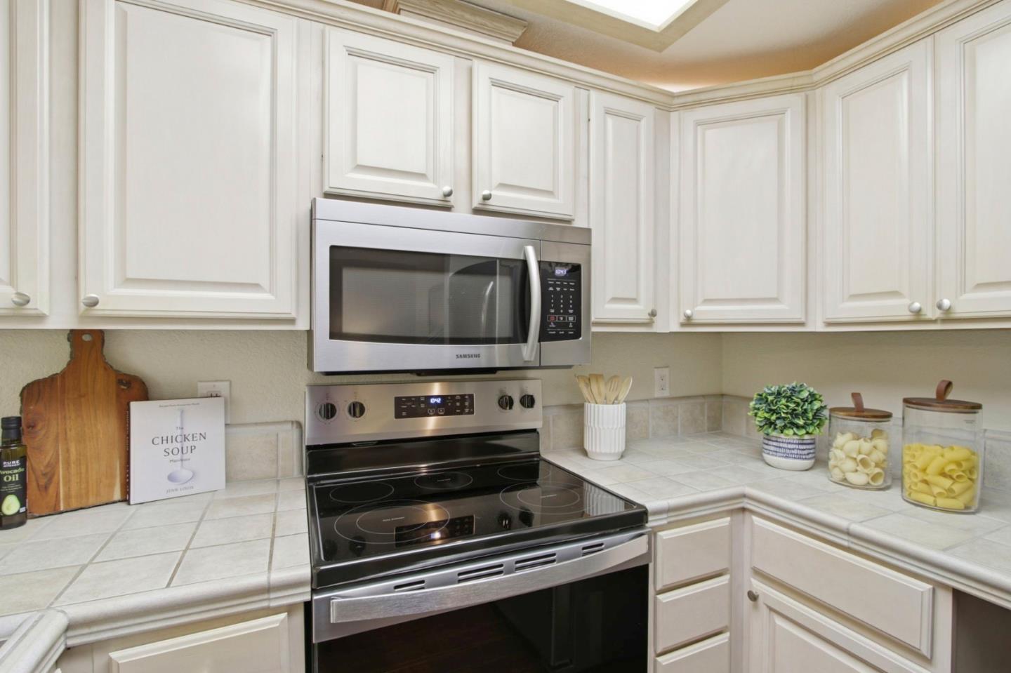 Photo #12: ML82045302 Listing: Photo #12