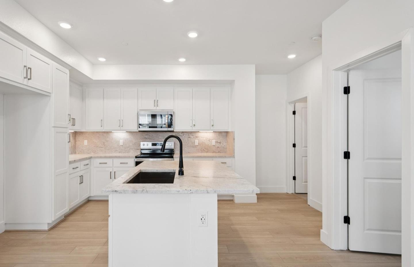 Photo #19: ML82045326 Listing: Photo #19