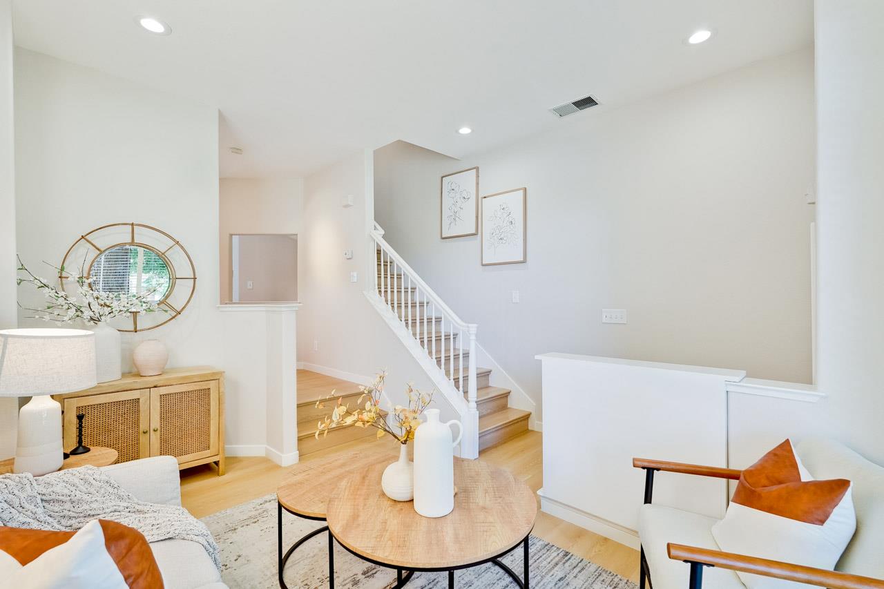 Photo #5: ML82045328 Listing: Photo #5