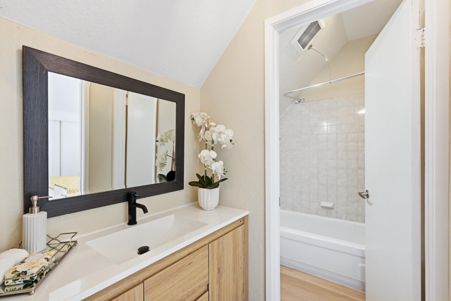 Photo #25: ML82045330 Listing: Photo #25