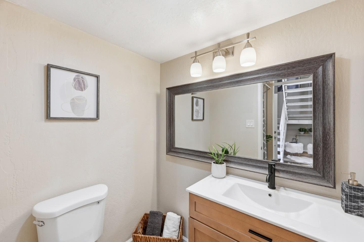 Photo #4: ML82045330 Listing: Photo #4