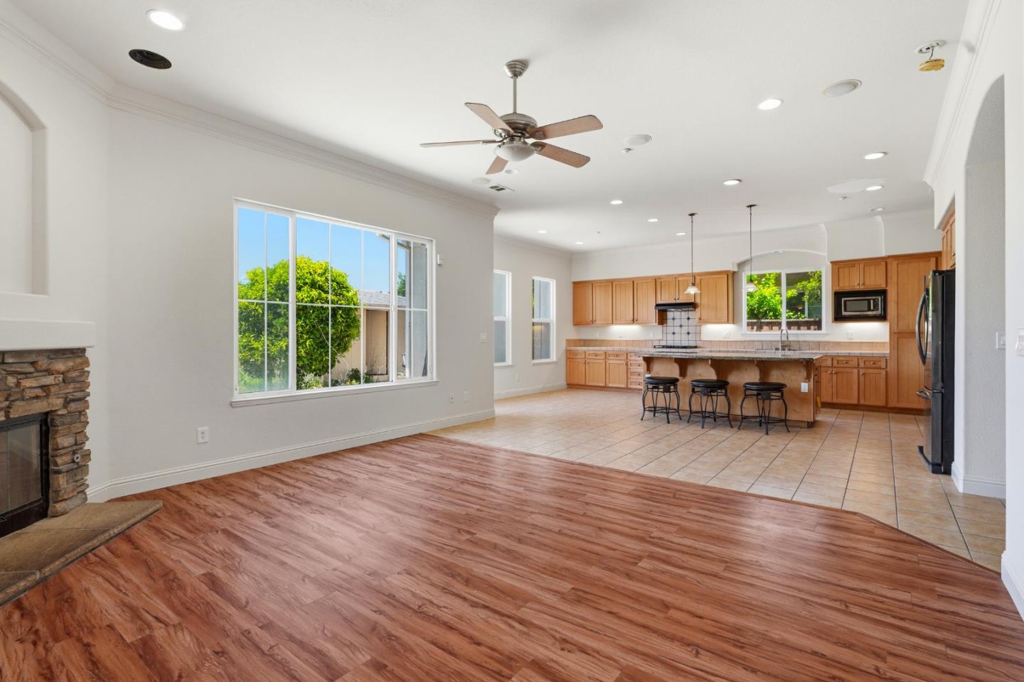 881 Trestle Pt, Lathrop, CA 95330 photo 5