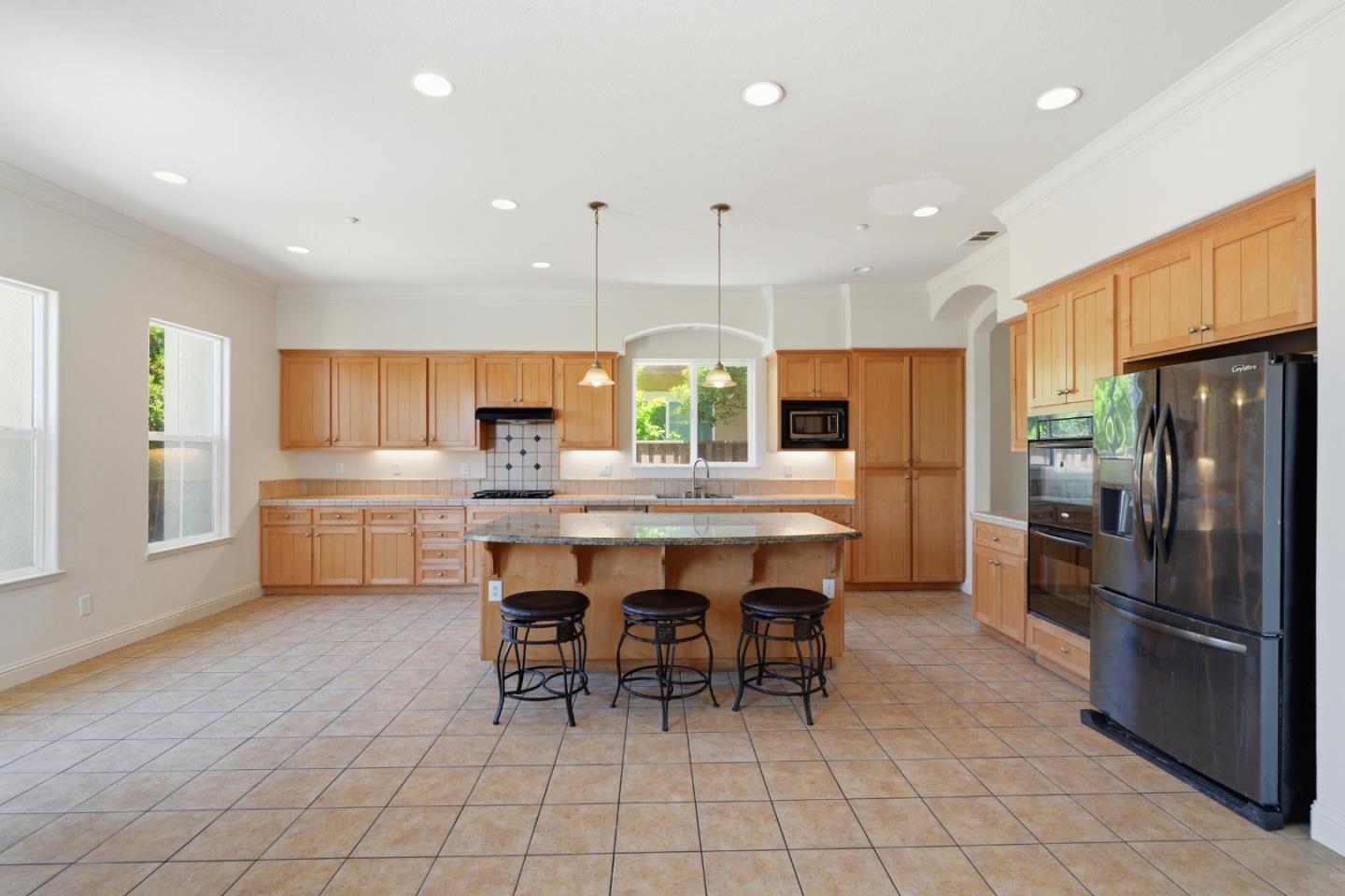 881 Trestle Pt, Lathrop, CA 95330 photo 7