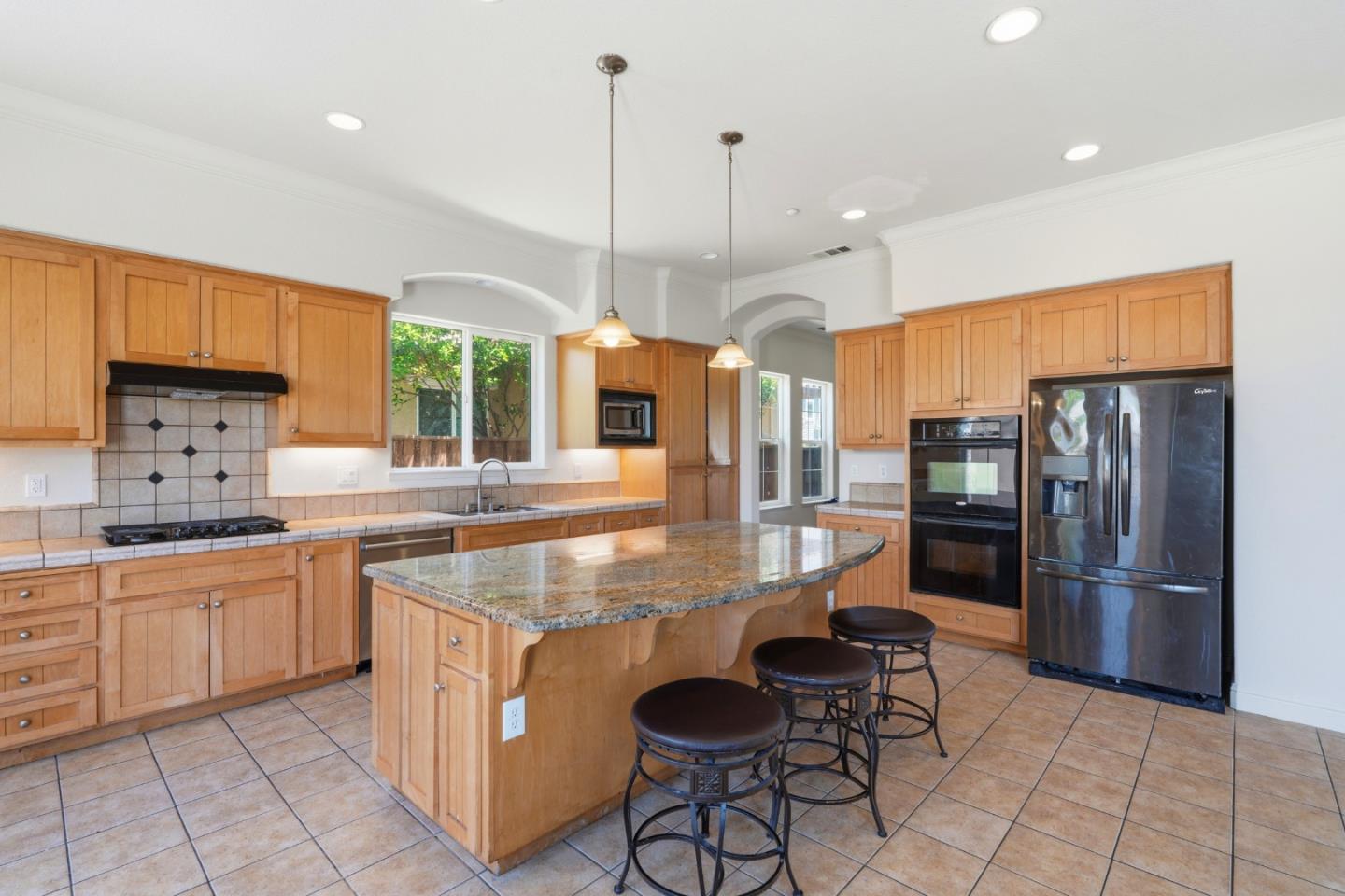 881 Trestle Pt, Lathrop, CA 95330 photo 8