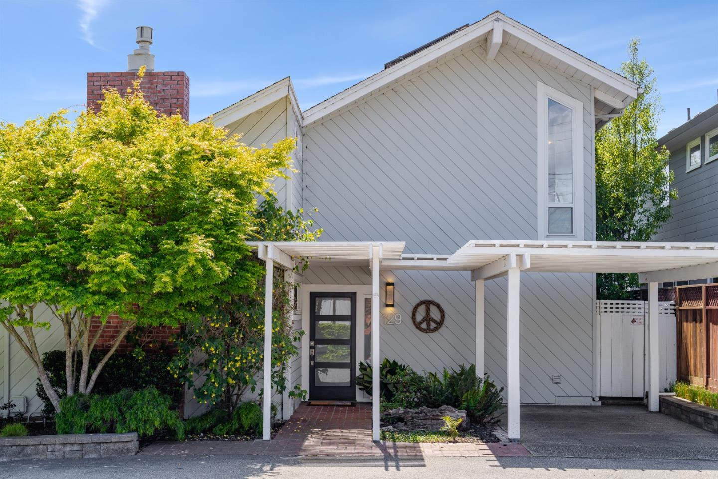 129 Santa Cruz Avenue, Aptos, CA, 95003